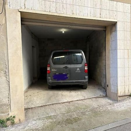 Appartement Centre Ville - Parking Prive - Wifi Nîmes Esterno foto