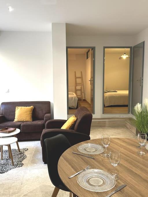 Appartement Centre Ville - Parking Prive - Wifi Nîmes Esterno foto
